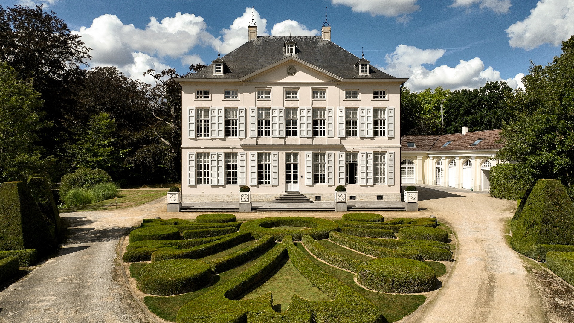 Christie’s International Real Estate Launches in Belgium, Partnering with Leading Real Estate Brokerage, Hillewaere